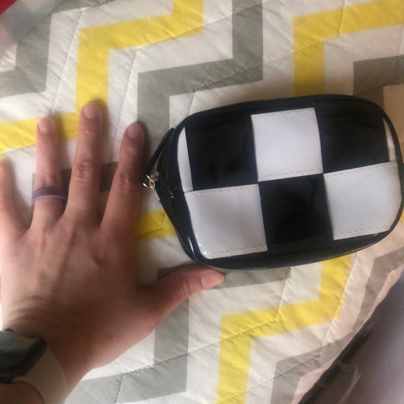 Nivea small cosmetic case - Picture 2 of 3